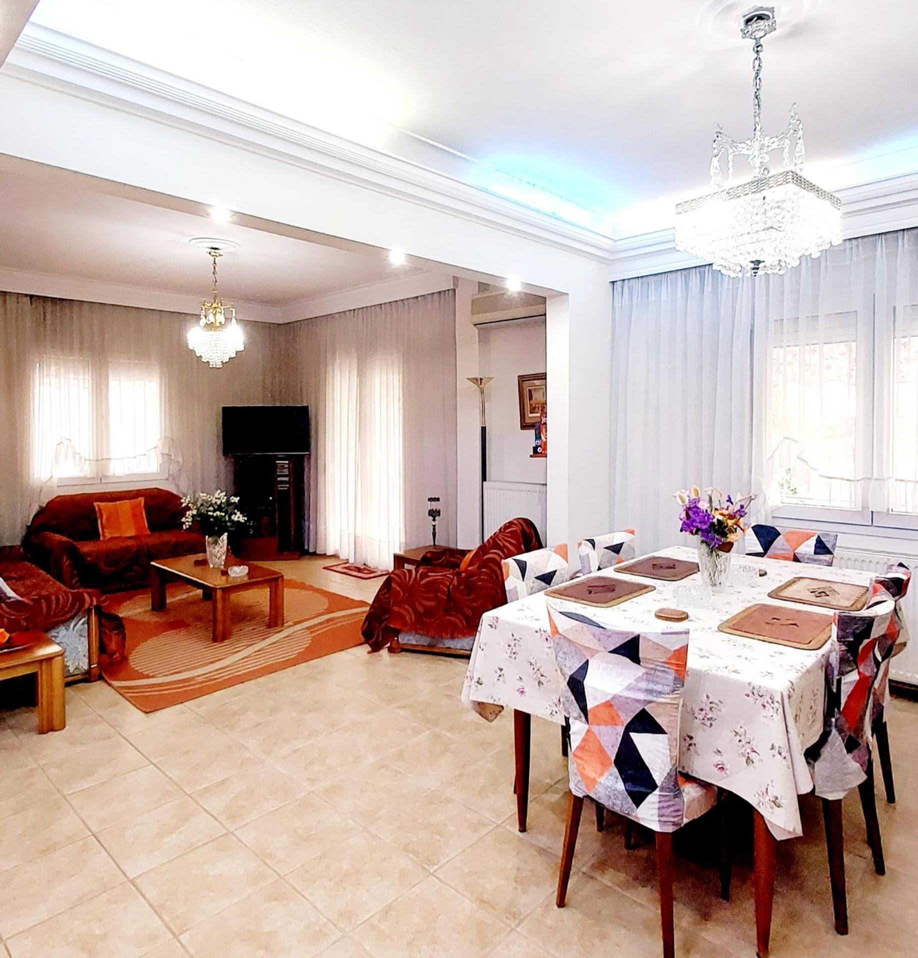 "Home Sweet Home" 3 Bedrooms Big House 110M Free Indoor Parking! テッサロニキ エクステリア 写真